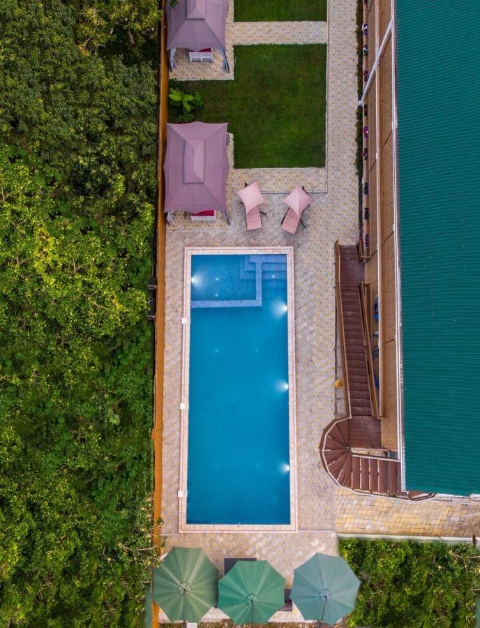 Abkhazia Tali Otel Sohum Dış mekan fotoğraf